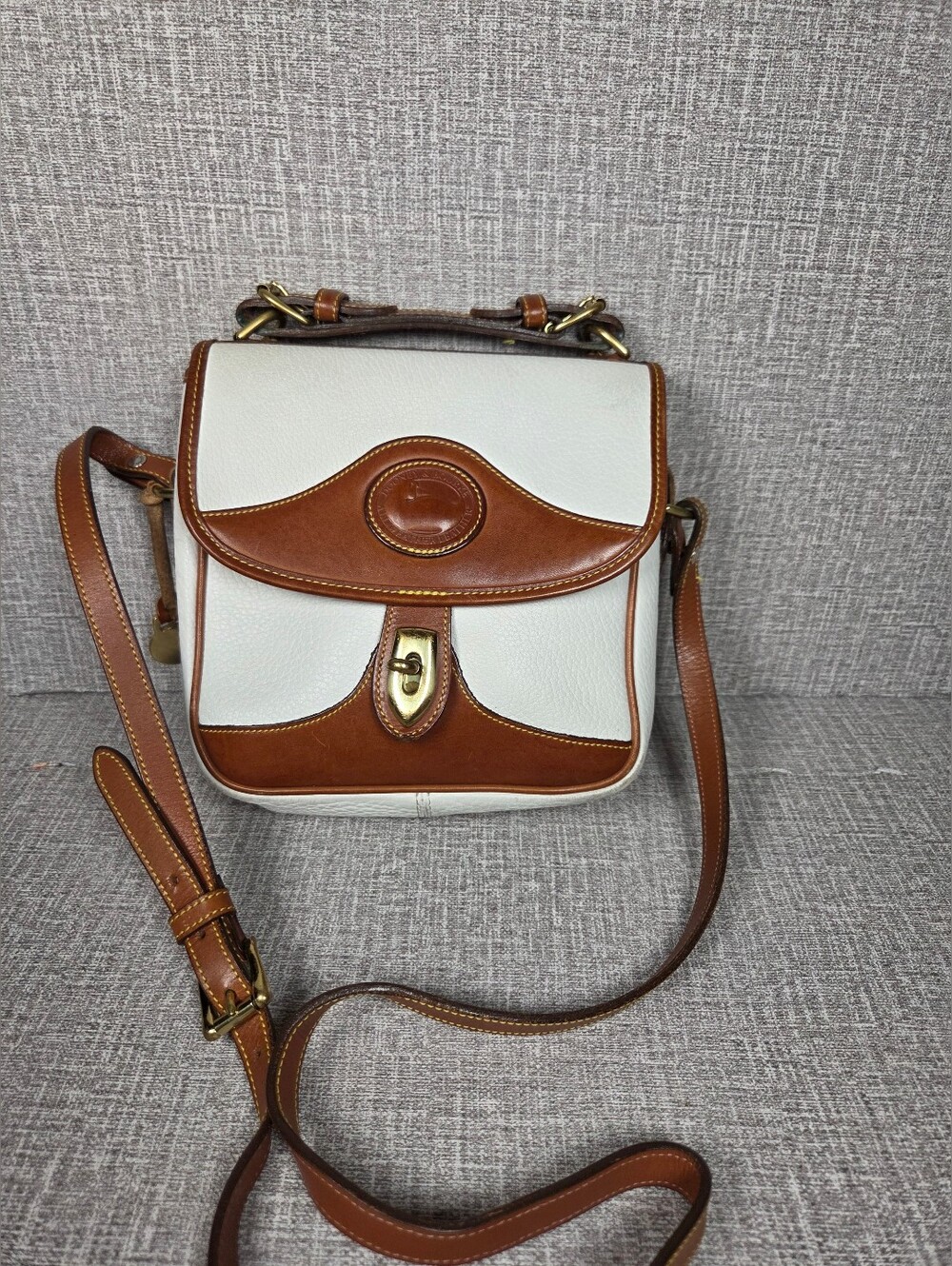 Vintage Dooney Bourke Square Carrier Pebbled RARE White Leather Crossbody Bag